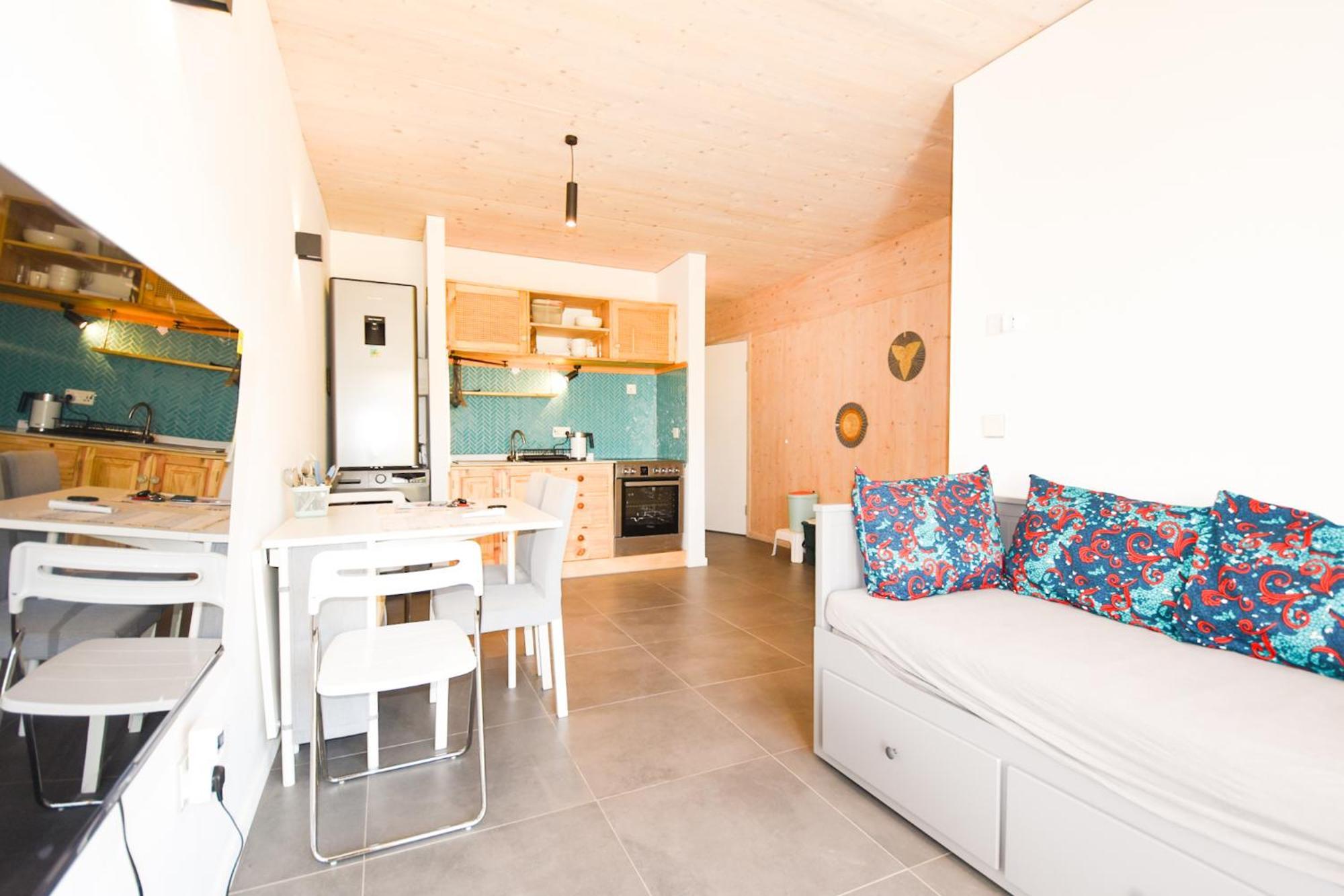 Vizazi Loft * Dambani